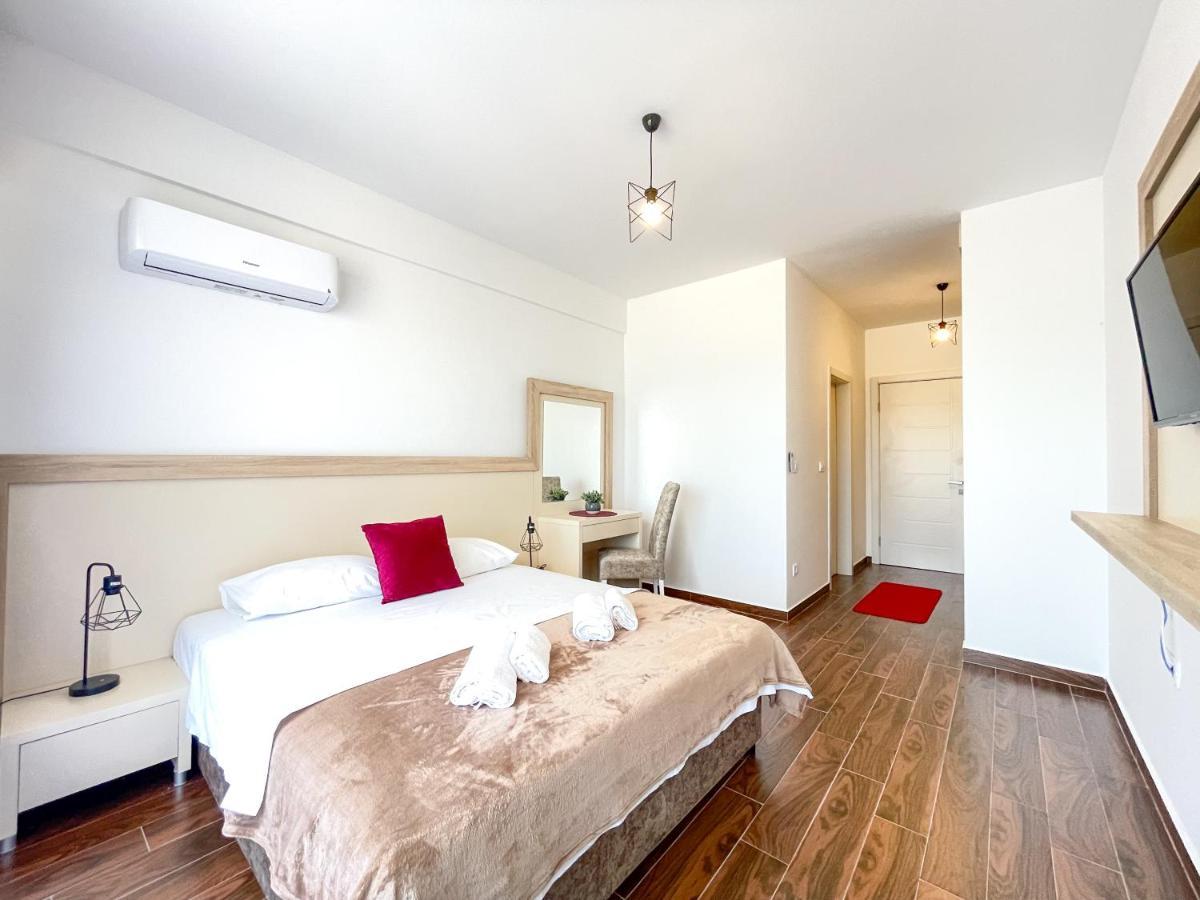 Xelent Hotel Ulcinj Ngoại thất bức ảnh