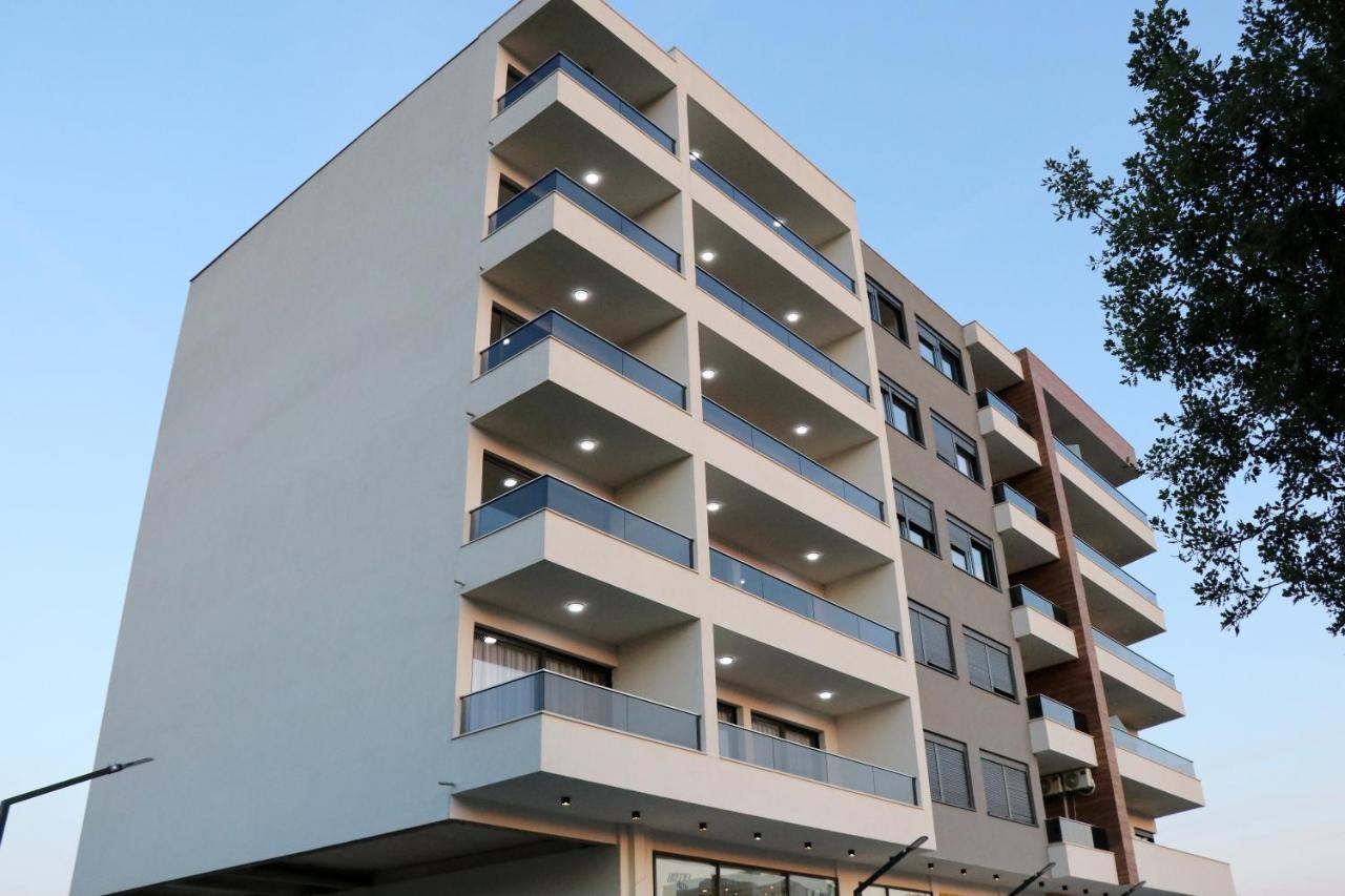 Xelent Hotel Ulcinj Ngoại thất bức ảnh