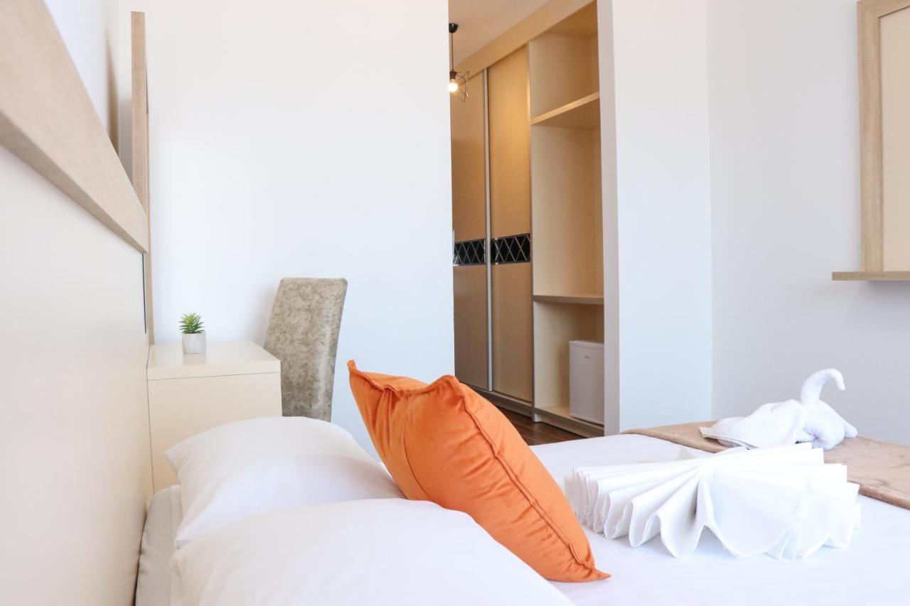 Xelent Hotel Ulcinj Ngoại thất bức ảnh