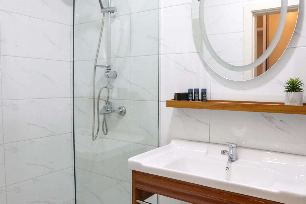 Xelent Hotel Ulcinj Ngoại thất bức ảnh