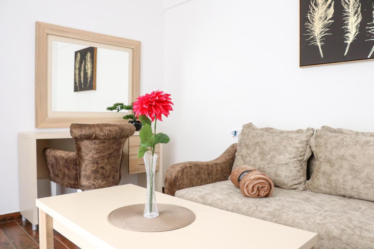 Xelent Hotel Ulcinj Ngoại thất bức ảnh