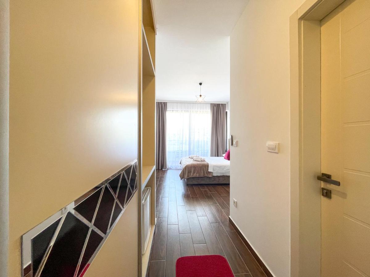 Xelent Hotel Ulcinj Ngoại thất bức ảnh